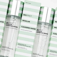 Agua micelar BIOEFFECT junto a su caja verde