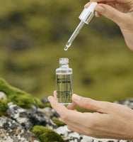 Sérum FGF BIOFFFECT en entorno natural de Islandia